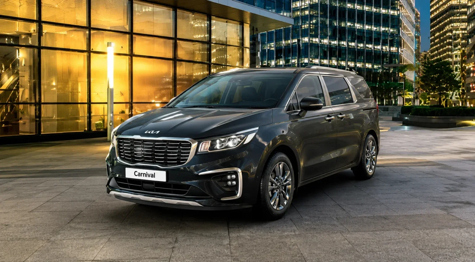 KIA Carnival on rent in delhi